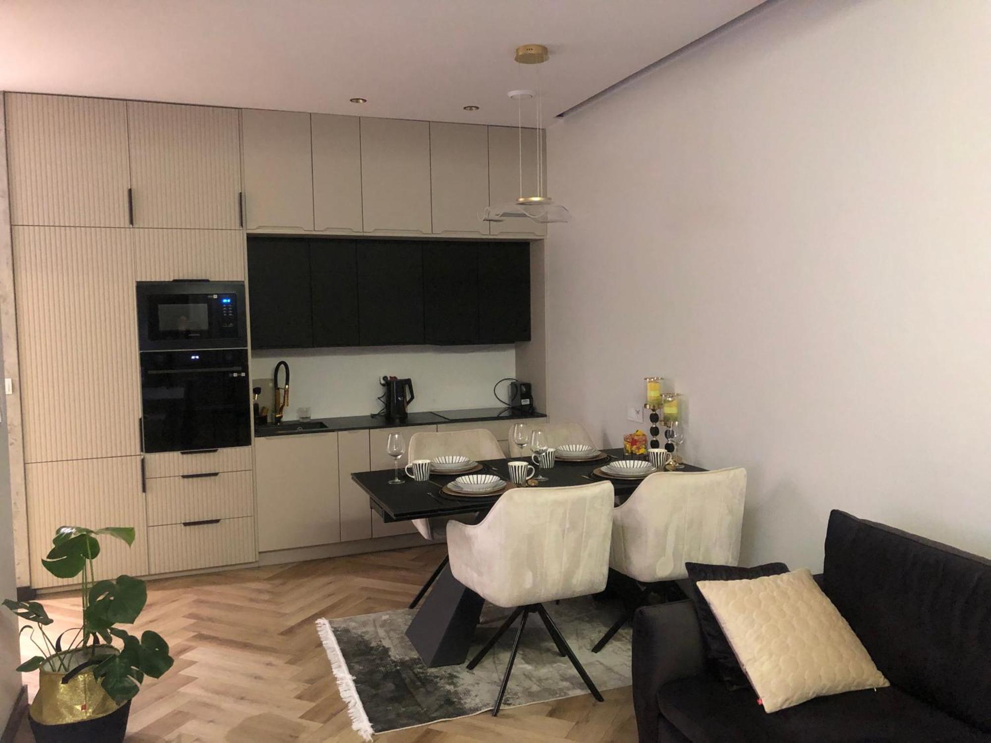 Komfortowe Apartamenty Kielce Klonowa ,Ogrodek, Garaz Podziemny, Samodzielne Wejscie Na Kod 24H 외부 사진